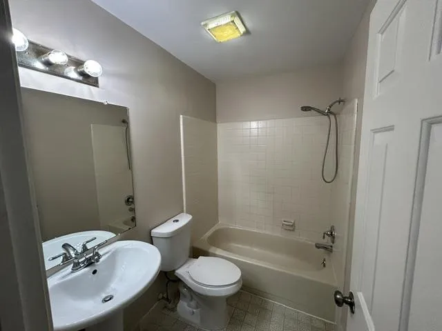 112 BROOKWOOD DRIVE Ambler, PA 19002