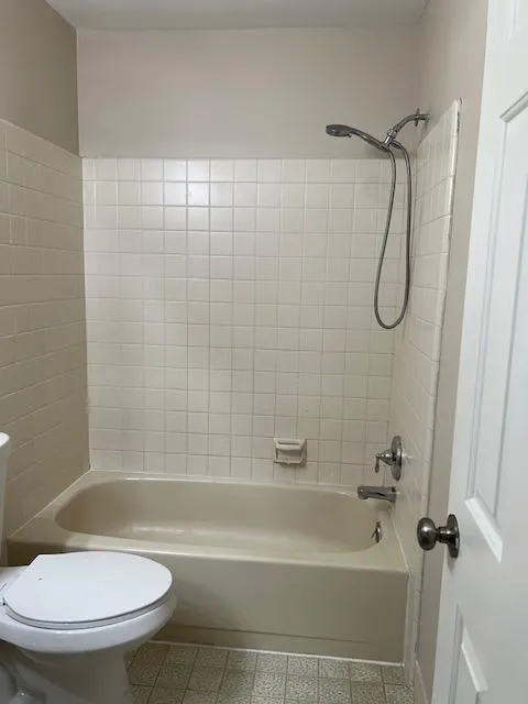 112 BROOKWOOD DRIVE Ambler, PA 19002