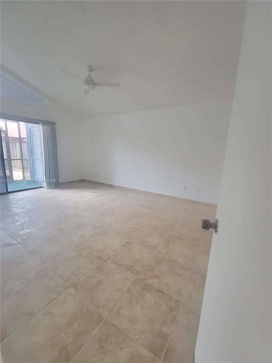 1724 NW 73rd Ave #57 Plantation, FL 33313