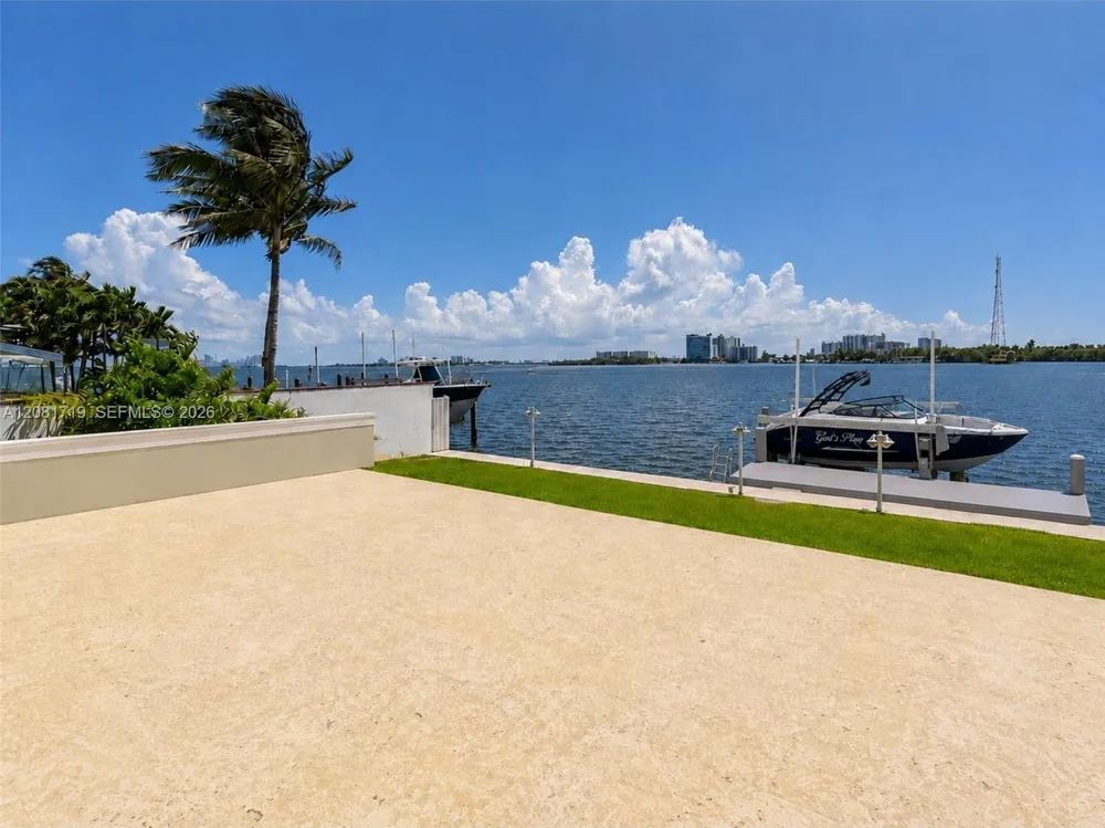8041 NE Bayshore Ct #8041 Miami, FL 33138