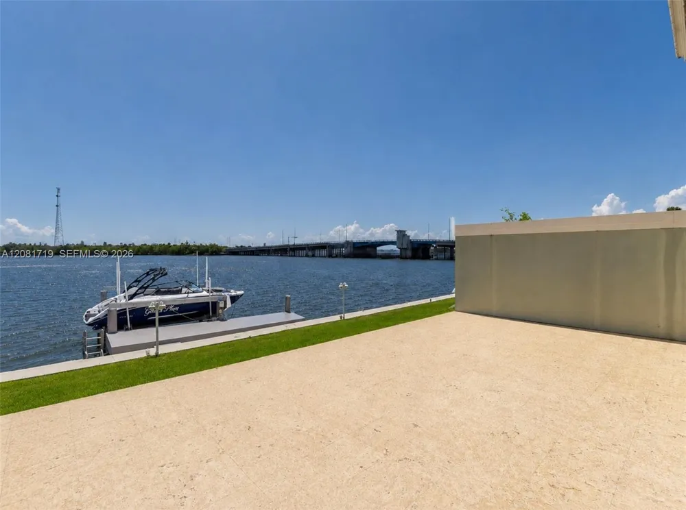 8041 NE Bayshore Ct #8041 Miami, FL 33138