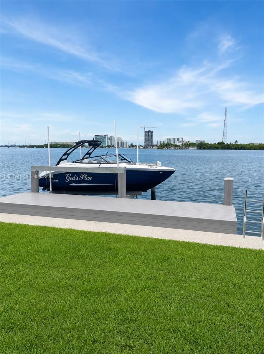 8041 NE Bayshore Ct #8041 Miami, FL 33138