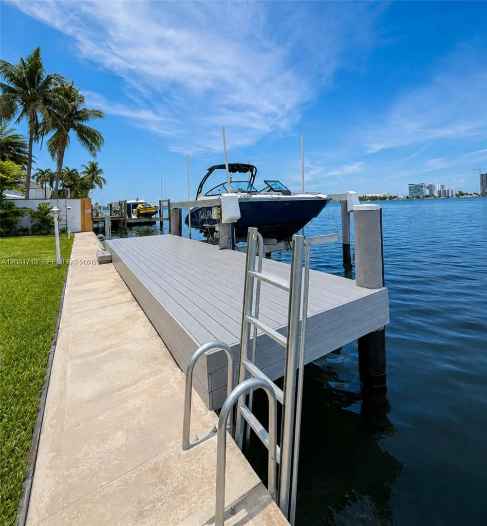 8041 NE Bayshore Ct #8041 Miami, FL 33138