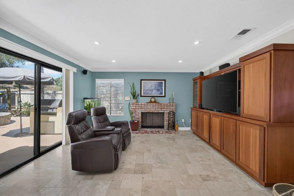 8822 Polanco Street San Diego, CA 92129