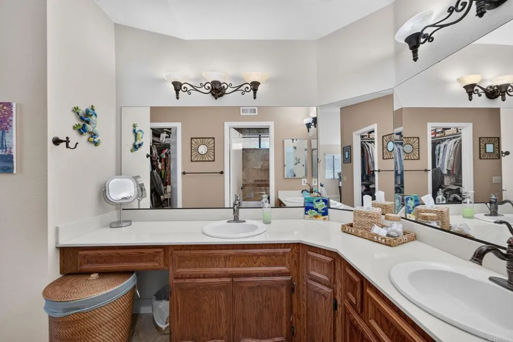 8822 Polanco Street San Diego, CA 92129