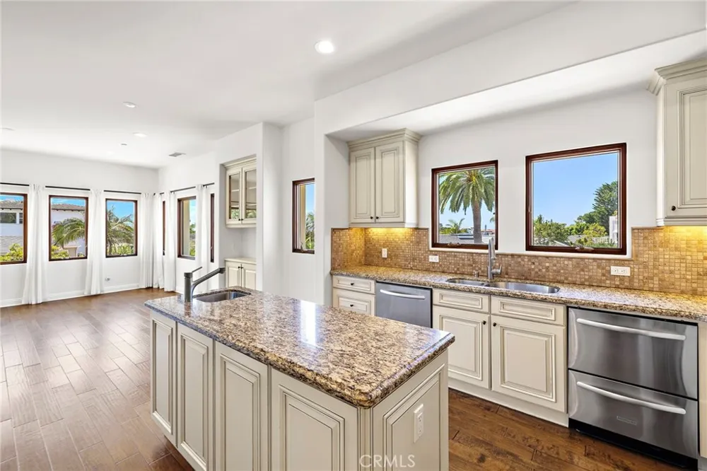 1699 Calle De Los Alamos San Clemente, CA 92672