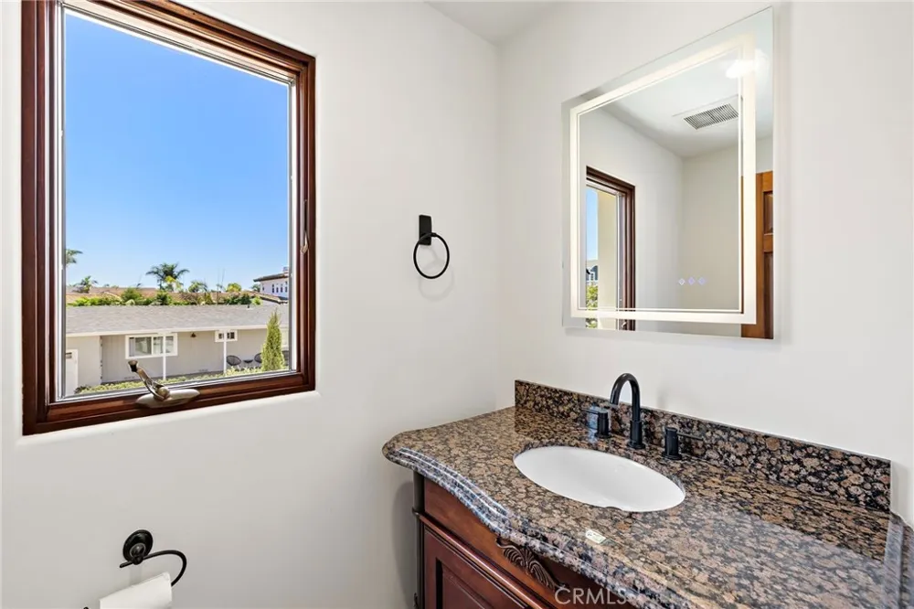1699 Calle De Los Alamos San Clemente, CA 92672
