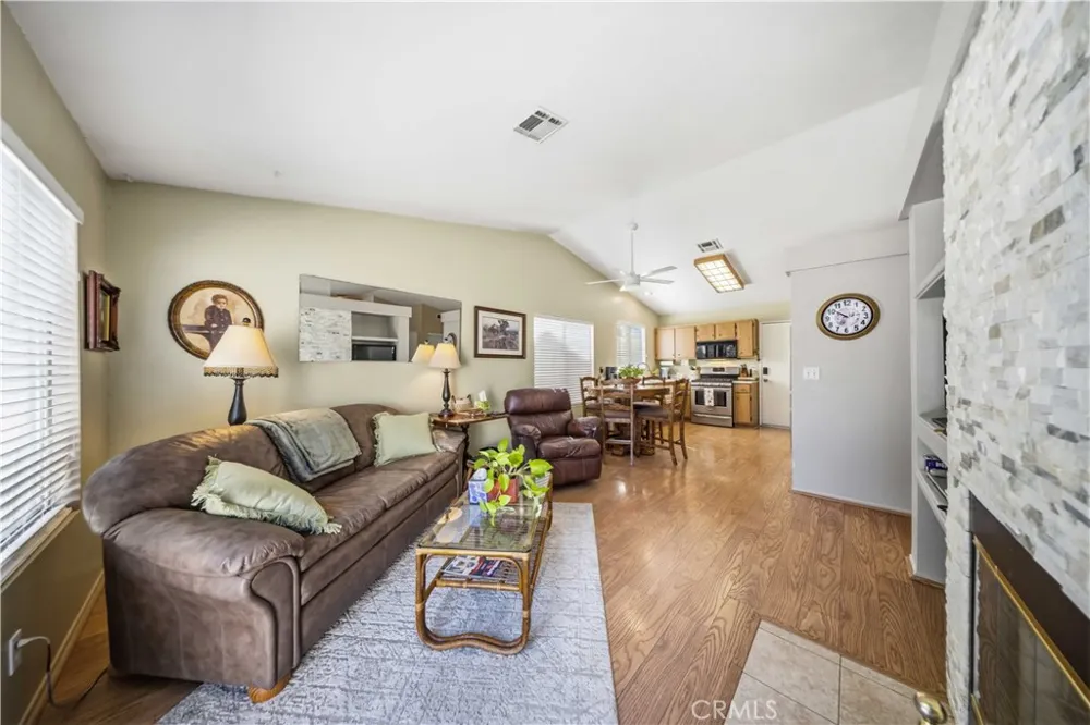 3649 Garnet Rosamond, CA 93560