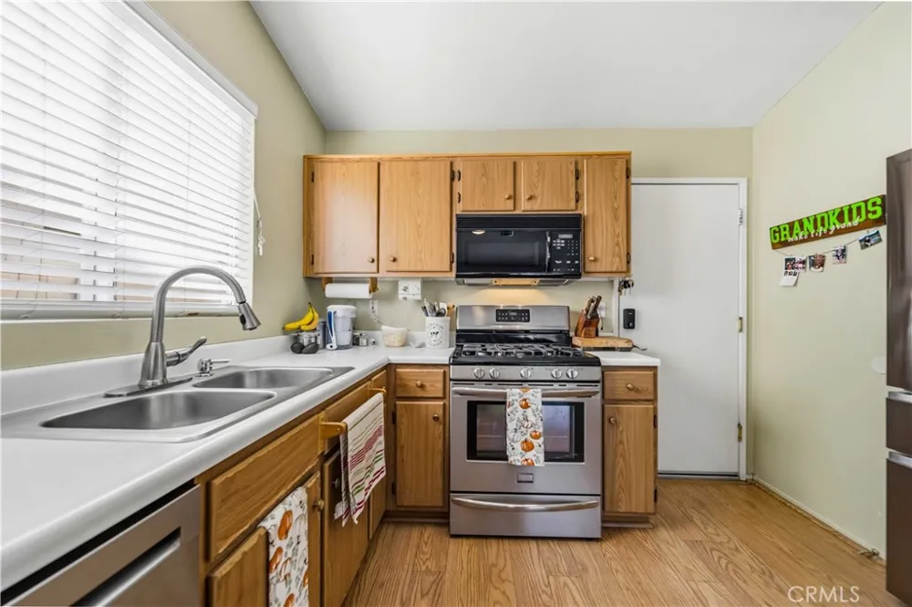 3649 Garnet Rosamond, CA 93560