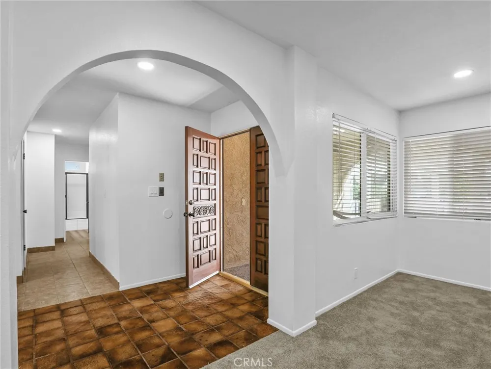 11925 Truro Avenue Hawthorne, CA 90250