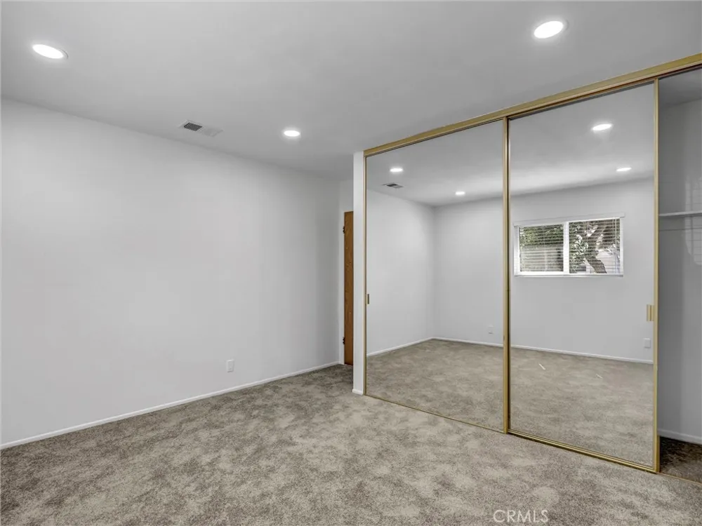 11925 Truro Avenue Hawthorne, CA 90250
