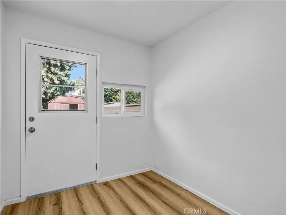 11925 Truro Avenue Hawthorne, CA 90250