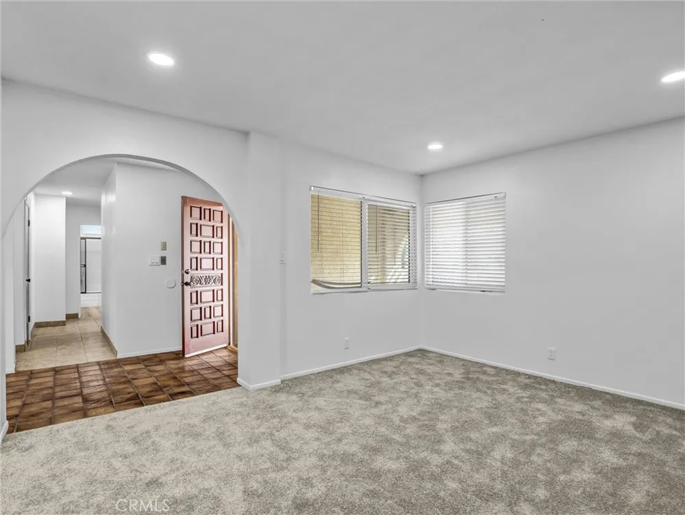 11925 Truro Avenue Hawthorne, CA 90250