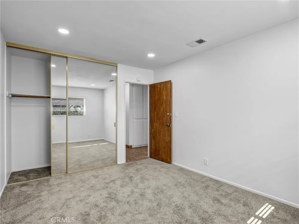 11925 Truro Avenue Hawthorne, CA 90250
