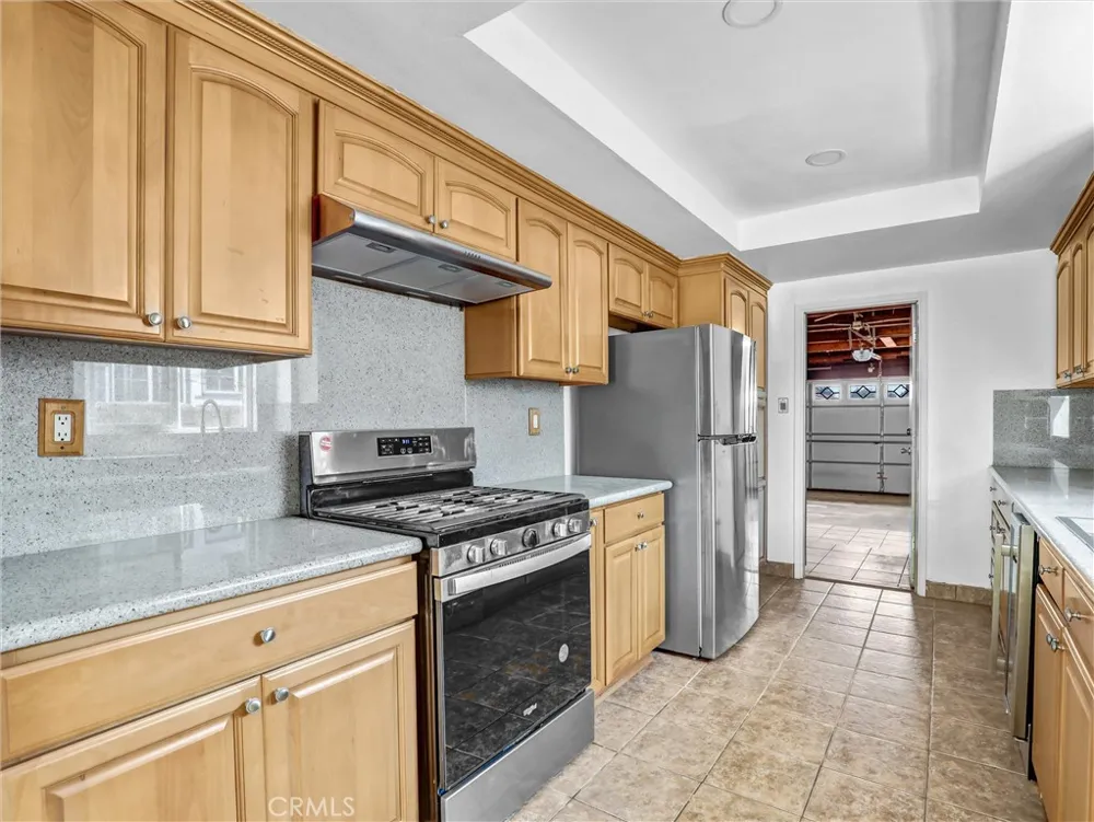 11925 Truro Avenue Hawthorne, CA 90250