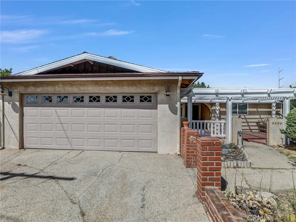 11925 Truro Avenue Hawthorne, CA 90250
