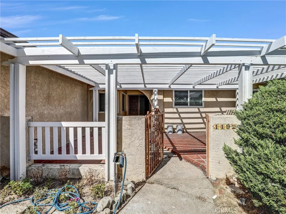 11925 Truro Avenue Hawthorne, CA 90250