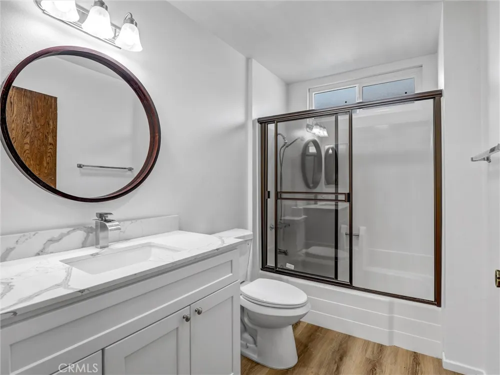 11925 Truro Avenue Hawthorne, CA 90250