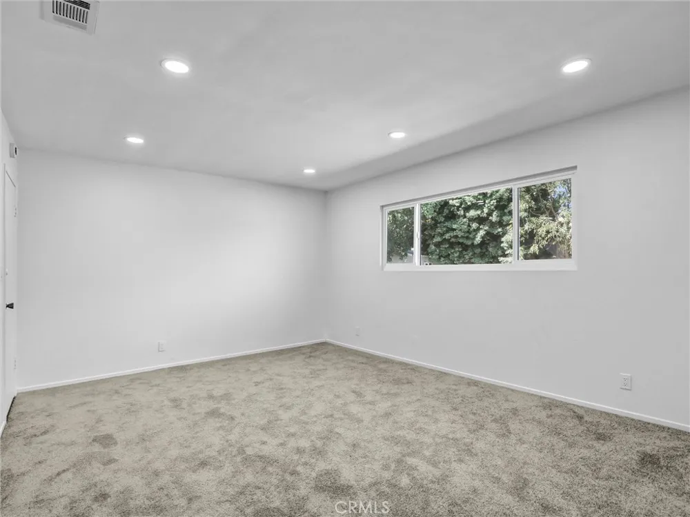 11925 Truro Avenue Hawthorne, CA 90250
