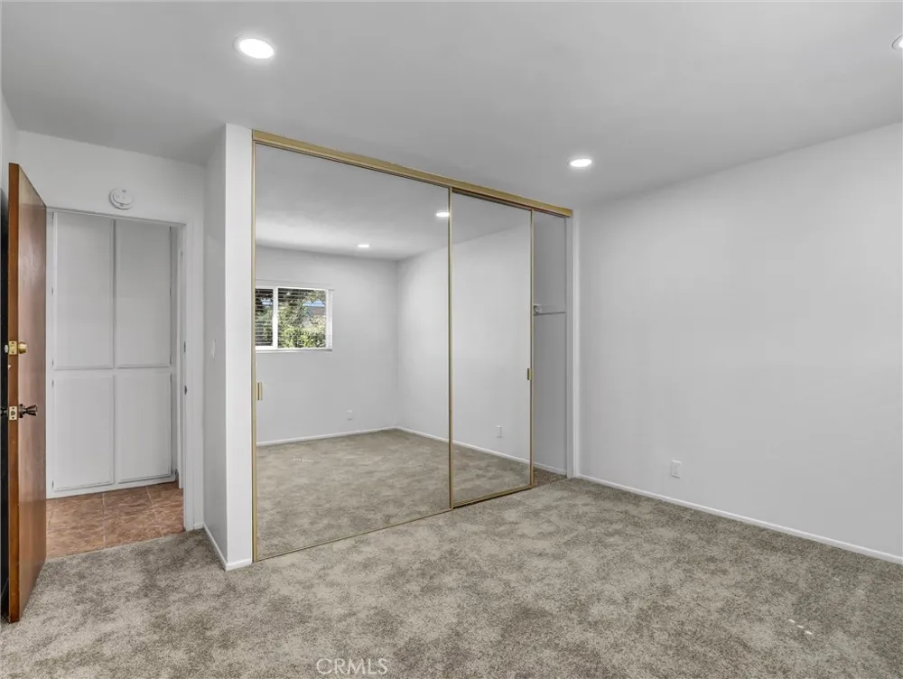 11925 Truro Avenue Hawthorne, CA 90250