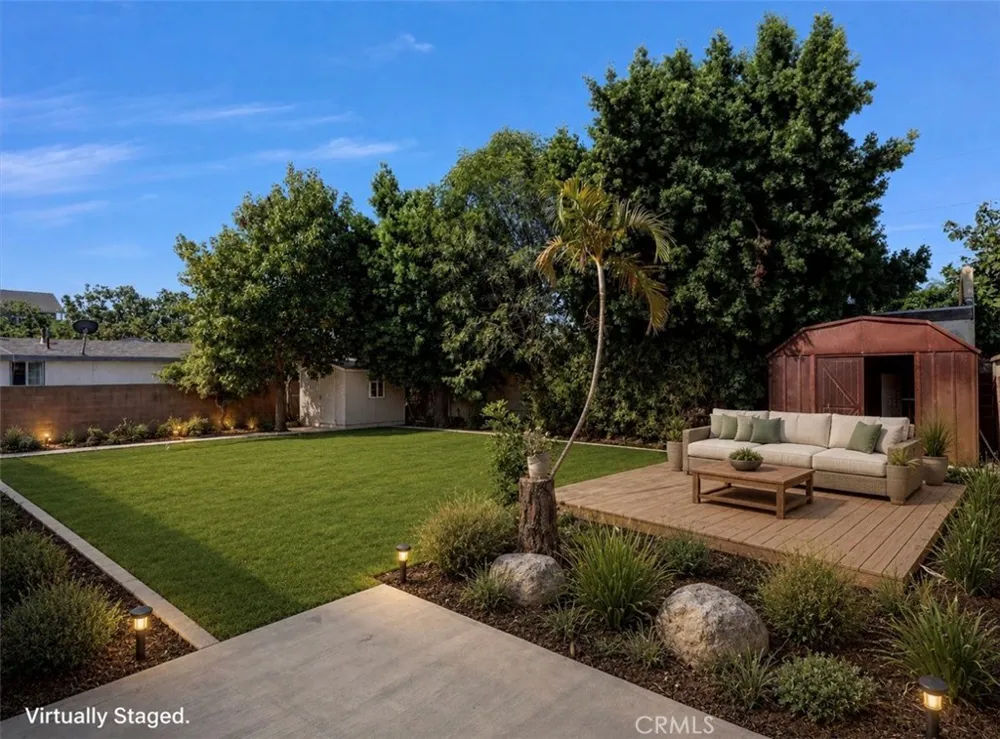 11925 Truro Avenue Hawthorne, CA 90250