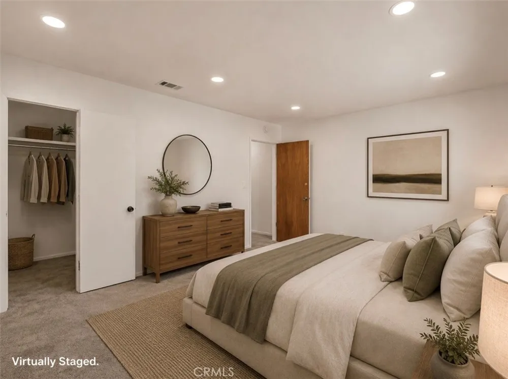 11925 Truro Avenue Hawthorne, CA 90250