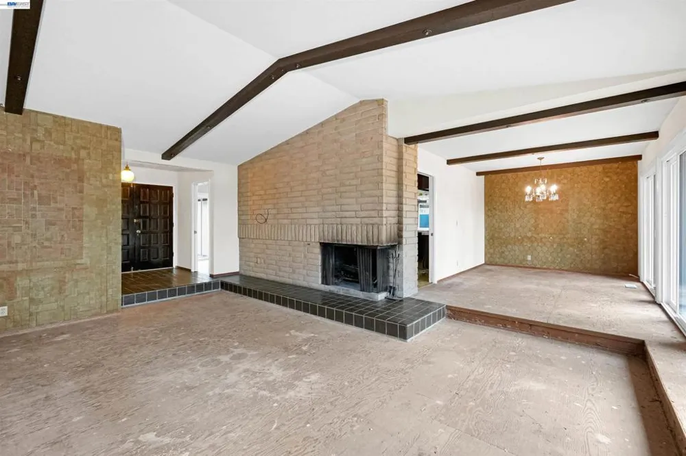 27929 Edgecliff Way Hayward, CA 94542