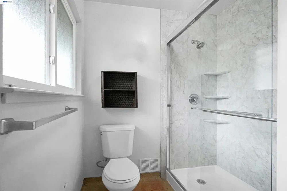 27929 Edgecliff Way Hayward, CA 94542