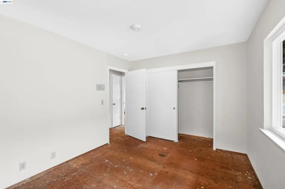 27929 Edgecliff Way Hayward, CA 94542