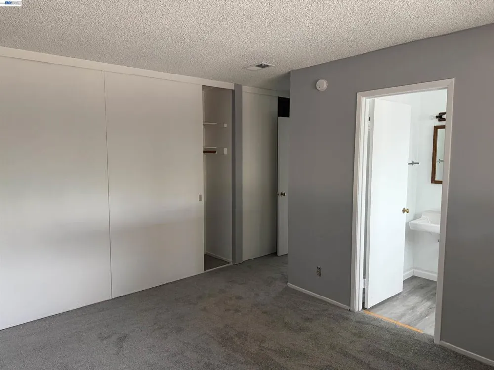 1193 Fallen Leaf Dr Milpitas, CA 95035