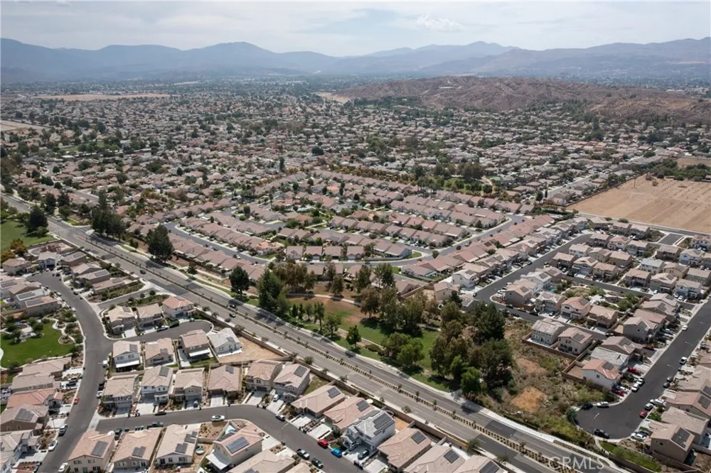 1753 Plume Lane San Jacinto, CA 92583