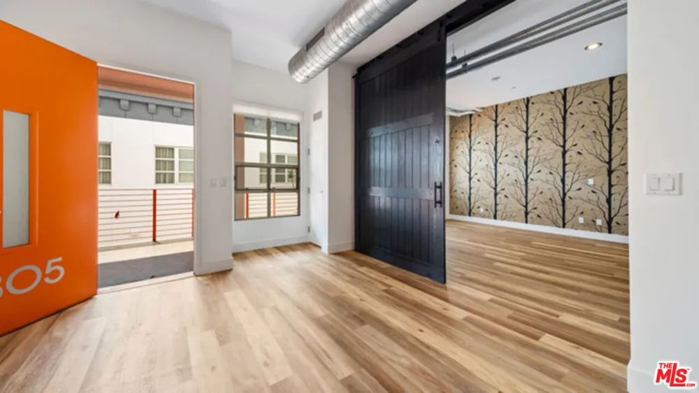 212 Marine Street #305 Santa Monica, CA 90405