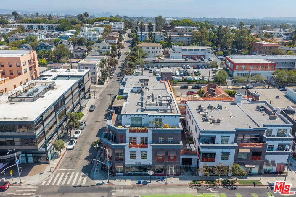 212 Marine Street #305 Santa Monica, CA 90405