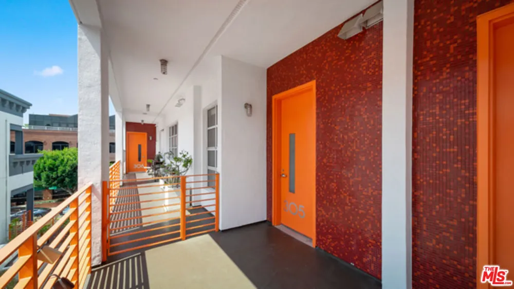 212 Marine Street #305 Santa Monica, CA 90405