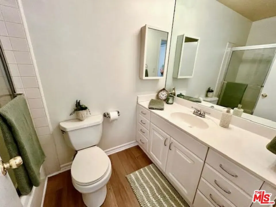 10707 Camarillo Street #116 Toluca Lake, CA 91602