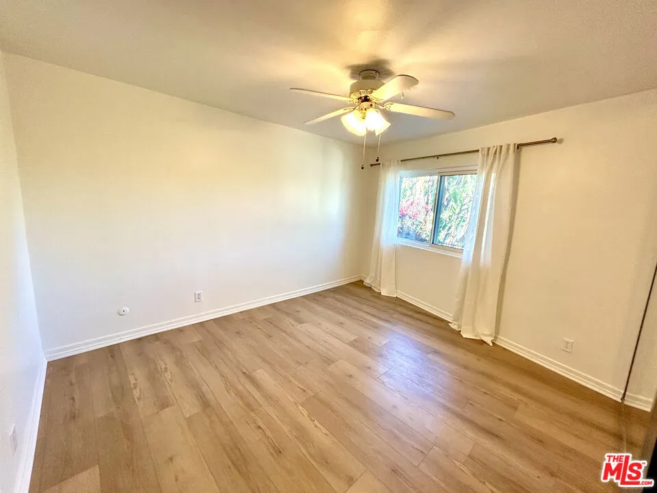 10707 Camarillo Street #116 Toluca Lake, CA 91602