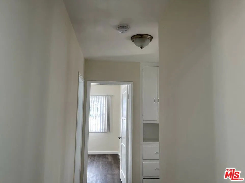 5113 W 20th Street Los Angeles, CA 90016