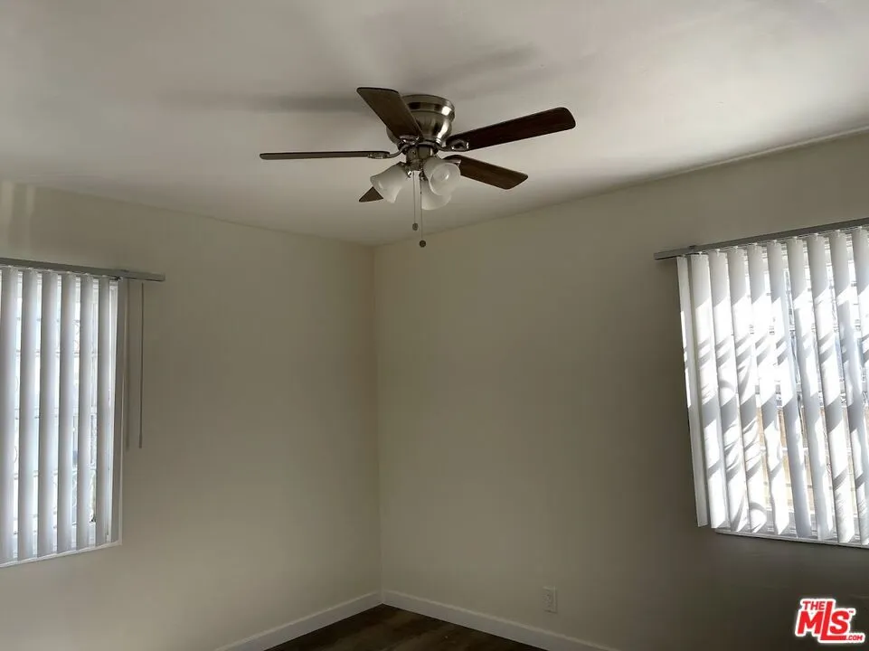 5113 W 20th Street Los Angeles, CA 90016