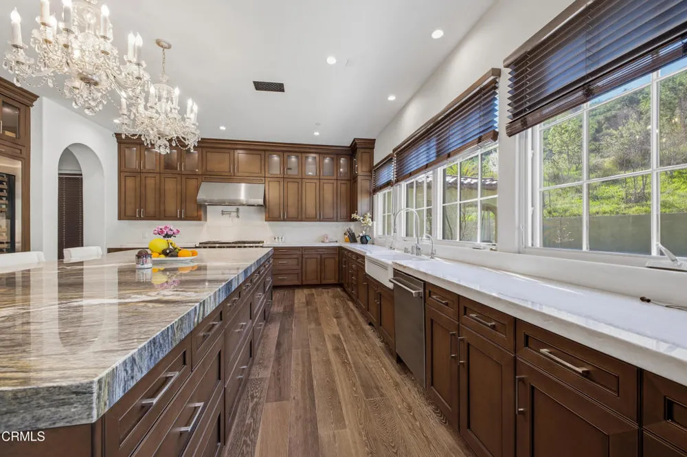 27417 Park Vista Road Agoura Hills, CA 91301