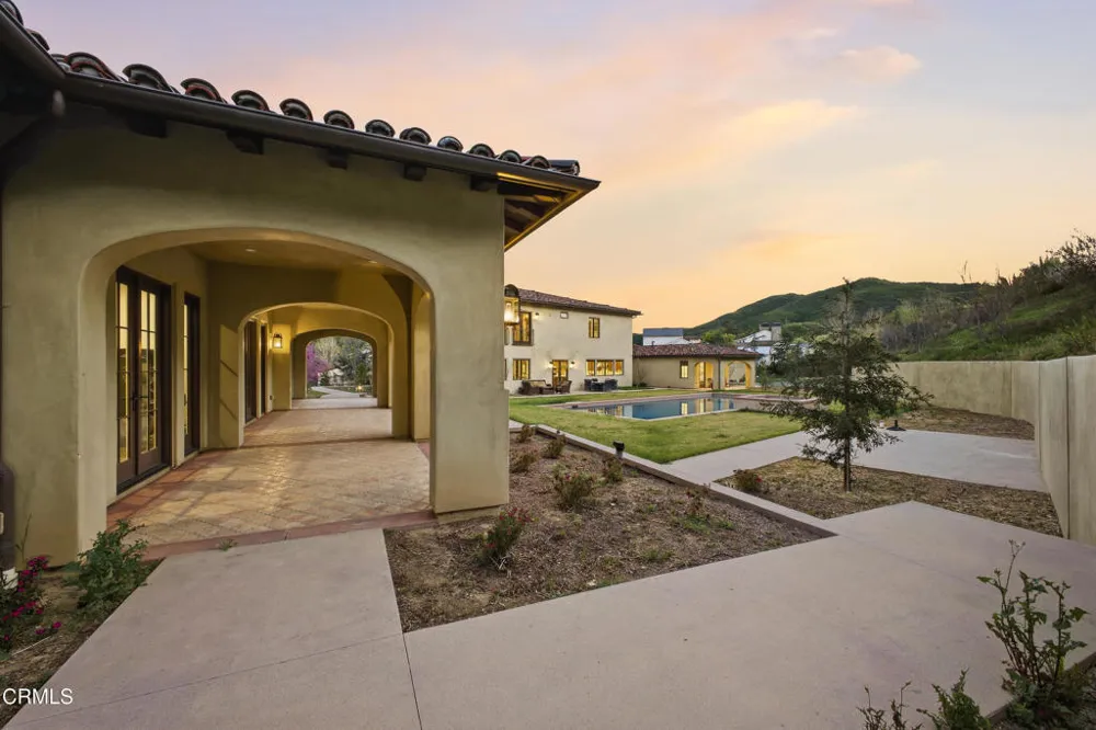 27417 Park Vista Road Agoura Hills, CA 91301