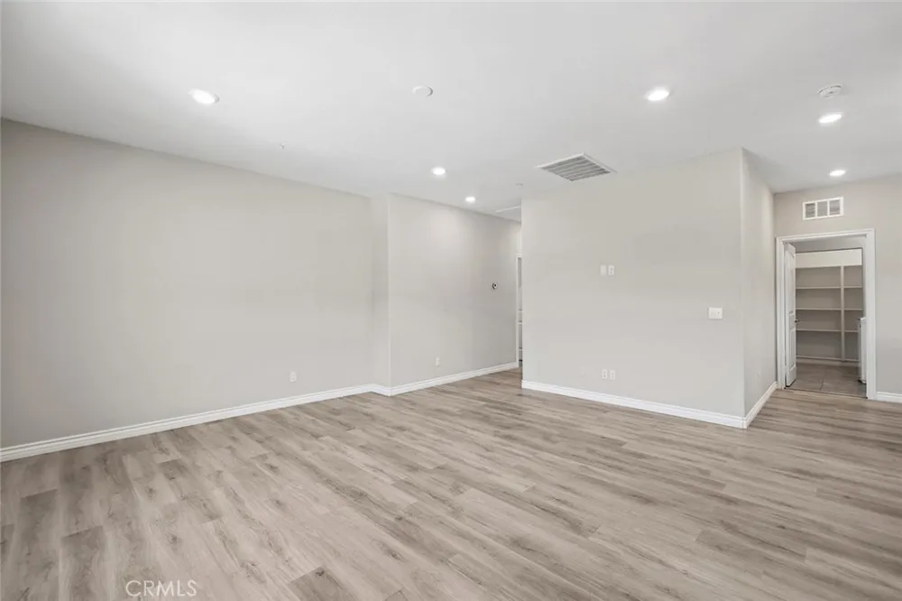 45750 Bassett Street Temecula, CA 92592