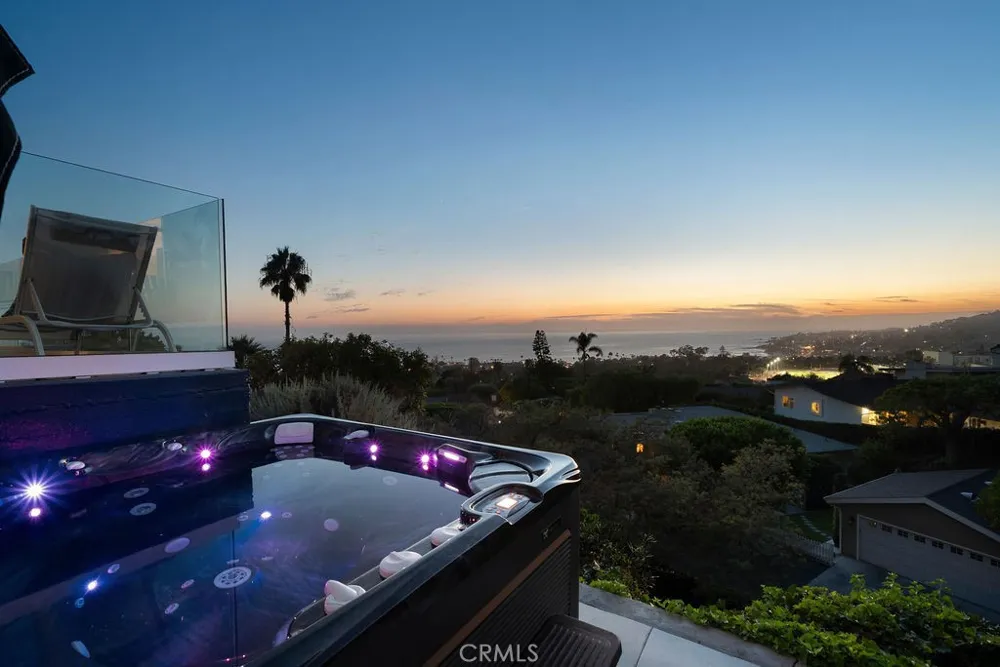 933 Coast View Laguna Beach, CA 92651