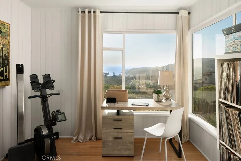 933 Coast View Laguna Beach, CA 92651