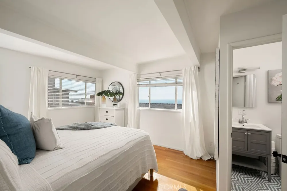 933 Coast View Laguna Beach, CA 92651