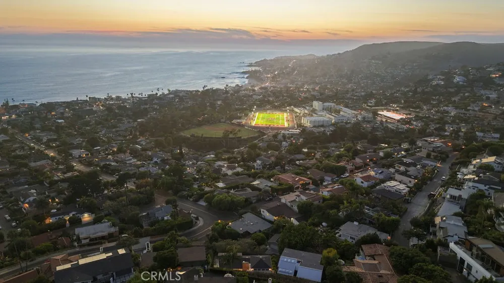933 Coast View Laguna Beach, CA 92651