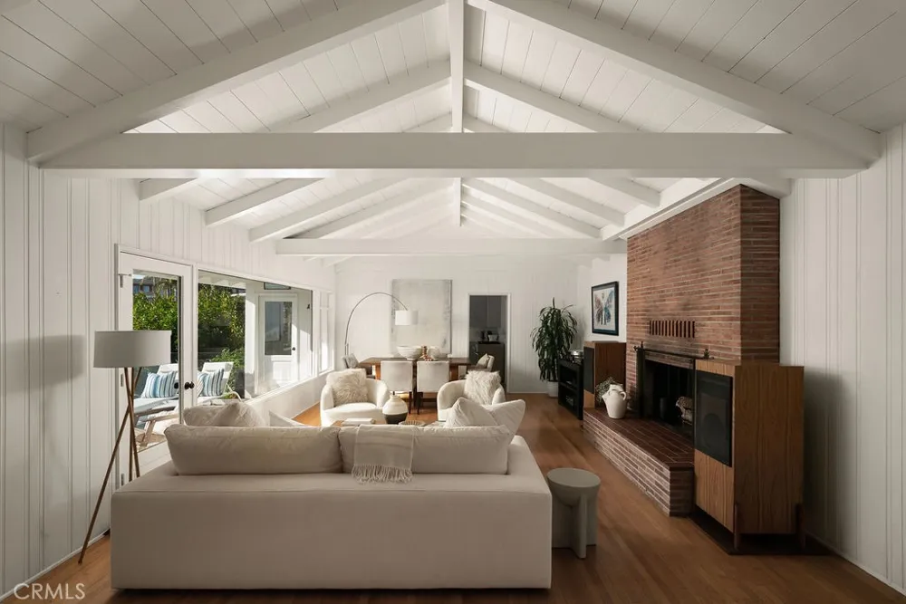 933 Coast View Laguna Beach, CA 92651