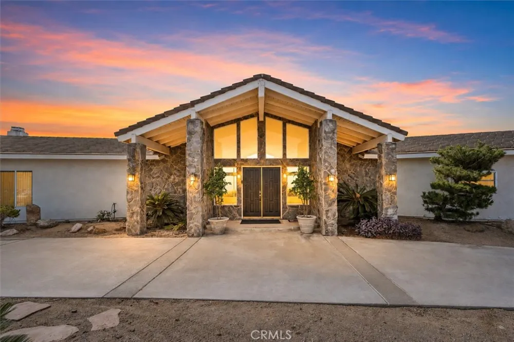 7350 Live Oak Riverside, CA 92509