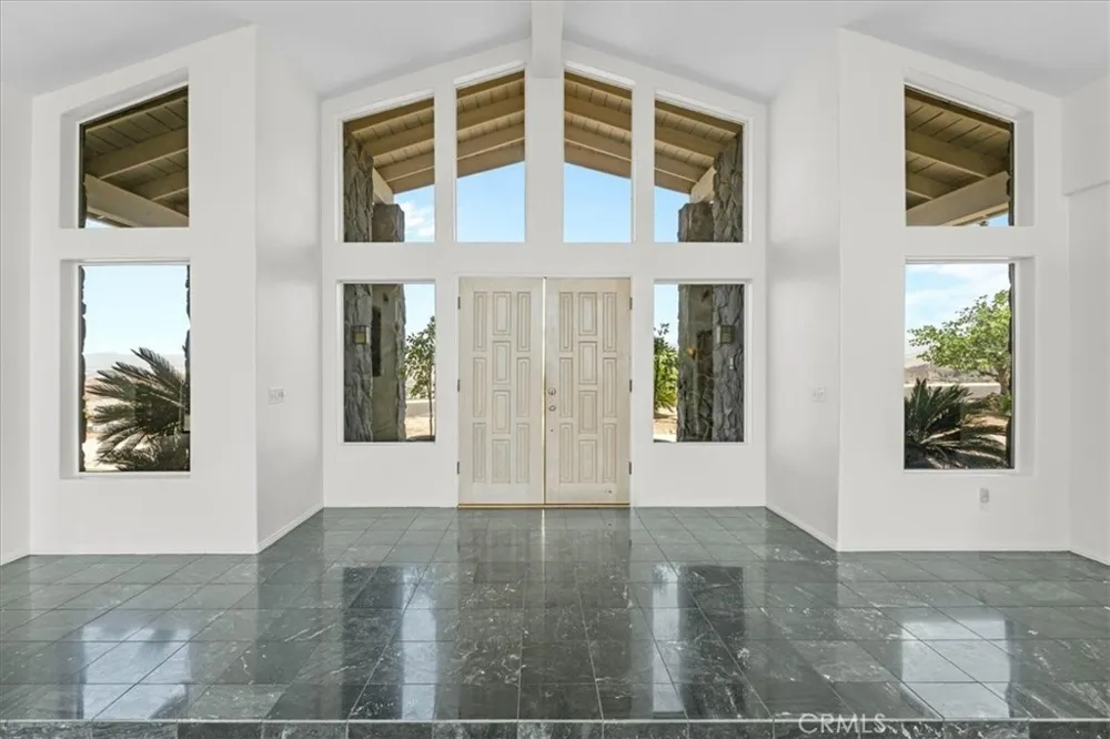7350 Live Oak Riverside, CA 92509