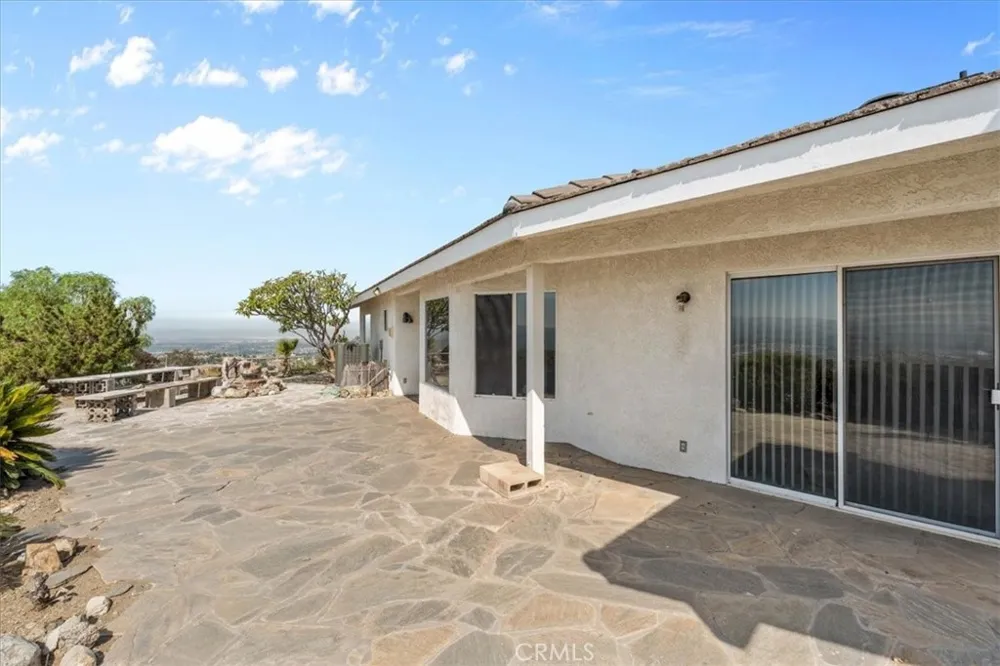 7350 Live Oak Riverside, CA 92509