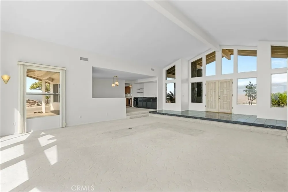 7350 Live Oak Riverside, CA 92509
